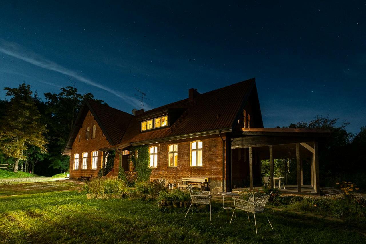 Dom Goscinny Stara Szkola Wysoka Wieś Eksteriør bilde